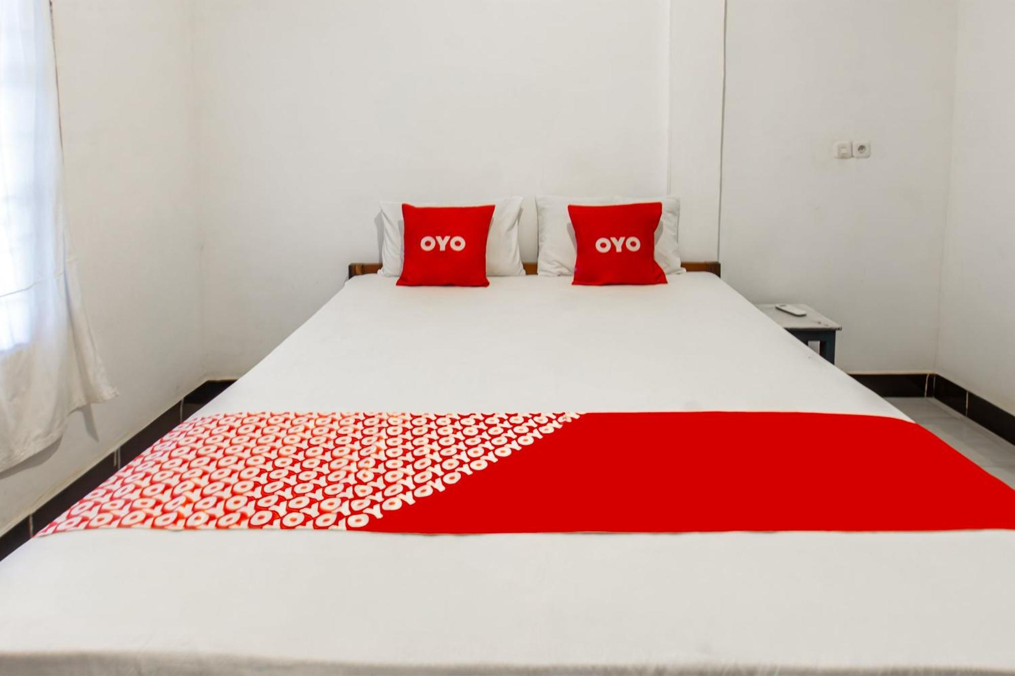Oyo 93359 Kawi Homestay Praya Exteriör bild